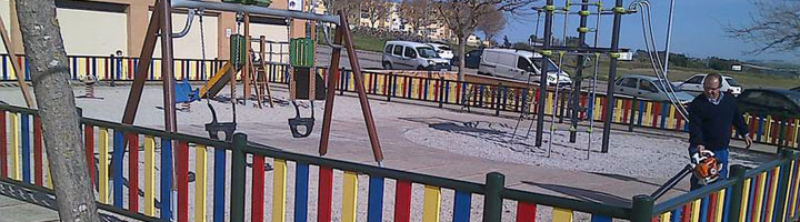 Chiclana realiza mejoras en cuatro parques infantiles de la ciudad