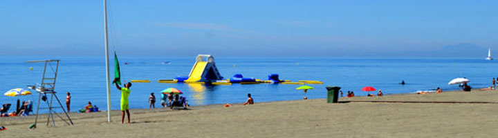 Estepona equipa sus playas con nuevo equipamiento para la accesibilidad y disfrute de los bañistas