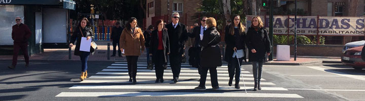 La tecnología inteligente llega a los pasos de peatones de Murcia para mejorar la seguridad de personas con discapacidad visual