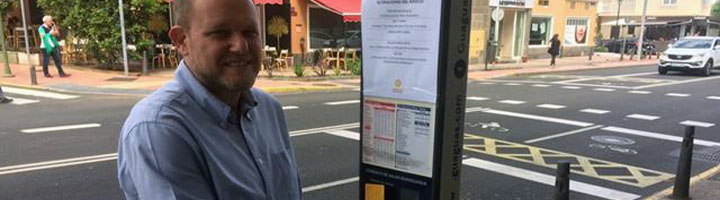 Guaguas Municipales instala 20 nuevos paneles solares con información sobre el transporte público de Las Palmas