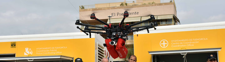 Fuengirola incorpora en sus playas un sistema pionero de rescate mediante el uso de un dron