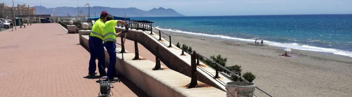 Almería inicia las obras de mejora del Paseo Marítimo de Retamar, donde se van a invertir 50.000 euros