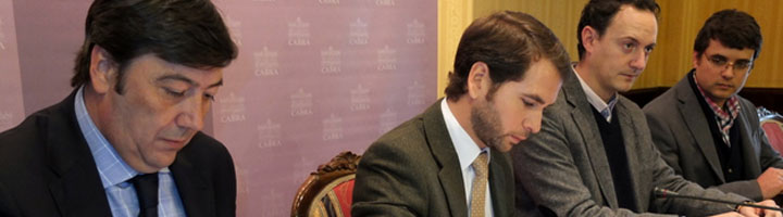 El Ayuntamiento de Cabra firma el nuevo contrato para la recogida de basuras y limpieza viaria