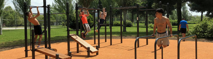 El Prat de Llobregat estrena una zona de street workout en el parque Nou