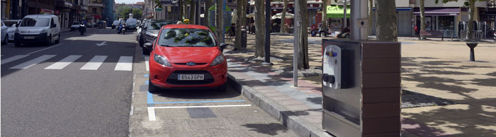 León dispone de una red de electrolineras con wifi y recarga para móviles gratuita