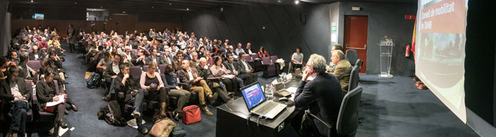 Las medidas contra la contaminación atmosférica centran el debate del segundo consejo de movilidad del AMB