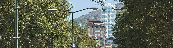 Benidorm renueva el alumbrado público de la segunda línea de La Cala implantando luminarias con tecnología LED