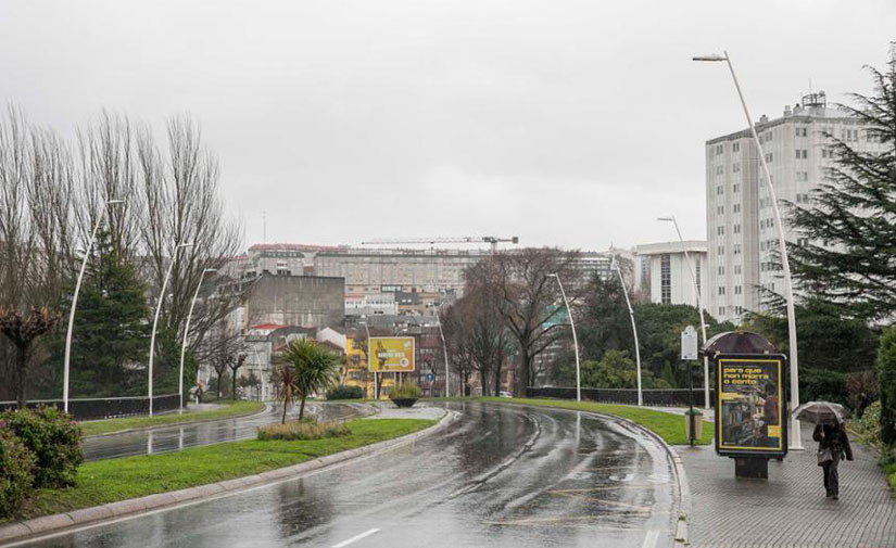 A Coruña renueva 63 puntos de luz en el primer tramo de la Rolda de Outeiro