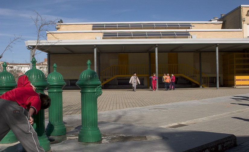 Adjudicada en Pamplona la instalación de una cubierta en el frontón del patio de la Ikastola Hegoalde