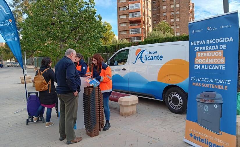 Alicante inicia la distribución del contenedor marrón en barrios del exterior del anillo de la Gran Vía