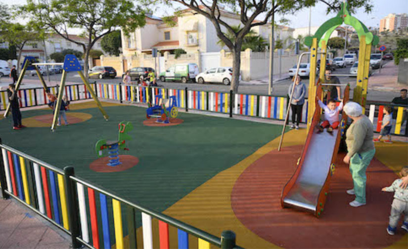 Almería pone en marcha la construcción de dos nuevos parques infantiles en La Cañada y El Alquián