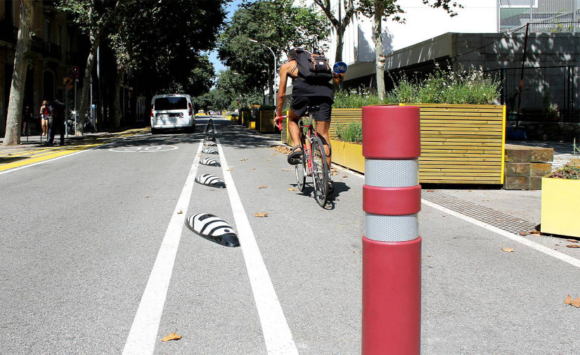 Barcelona apuesta por los productos del Grupo BENITO NOVATILU para equipar sus carriles bici