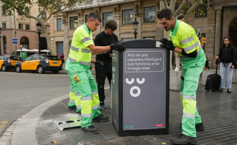 Barcelona cuenta ya con sus primeras papeleras de autocompactación