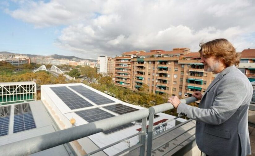 Barcelona invertirá 1,48 millones en 2.267 paneles fotovoltaicos para 7 centros deportivos municipales