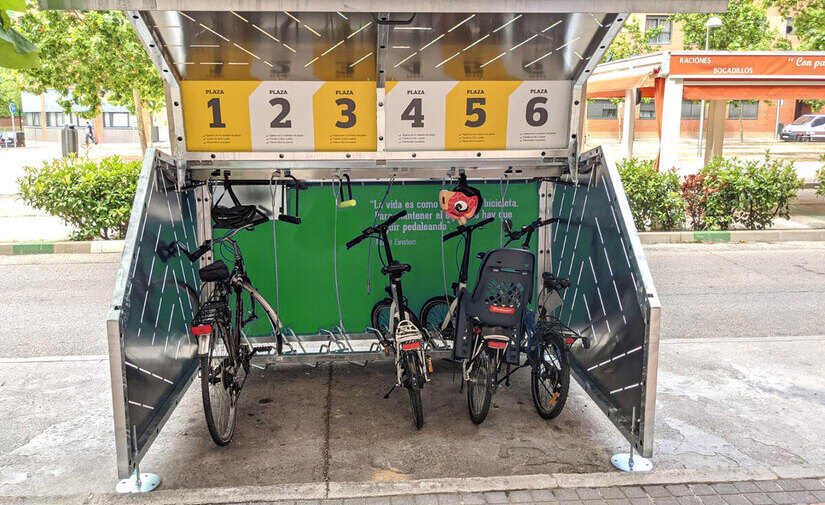 BENITO instala nuevos aparcamientos para bicicletas en las estaciones de tren de Adif