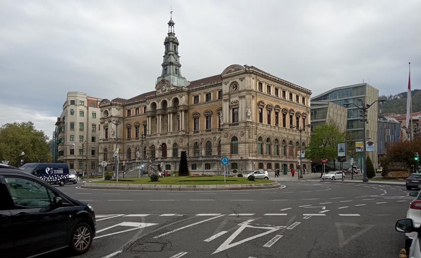 Bilbao refuerza los servicios esenciales de limpieza y desinfección y reorganiza la recogida de residuos