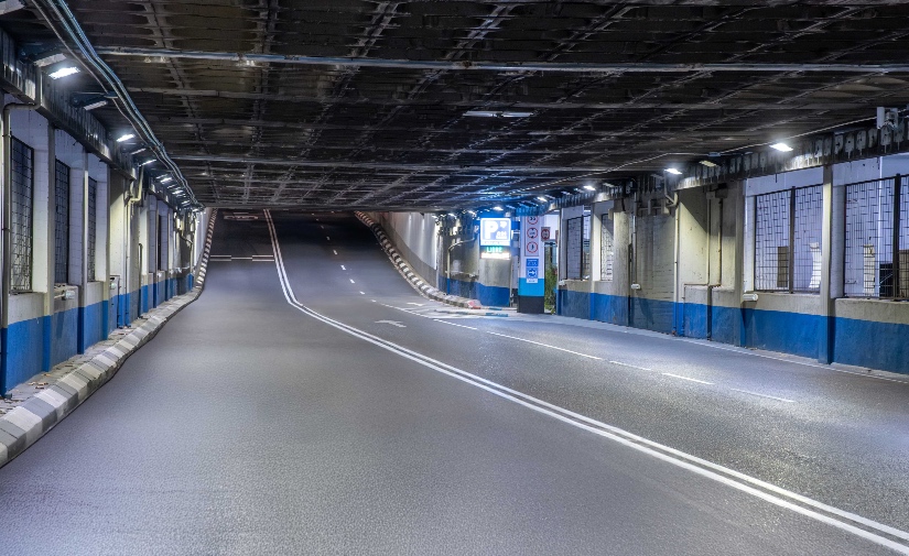 Carandini transforma la iluminación urbana de Madrid con tecnología LED: 17 túneles renovados con el proyector T-XTREME