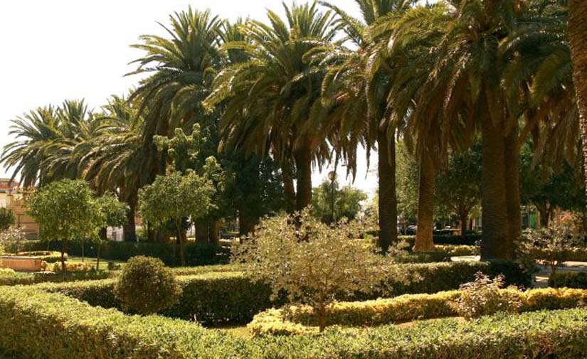 Chiclana pone en marcha el nuevo contrato para parques y jardines con mejoras y novedades