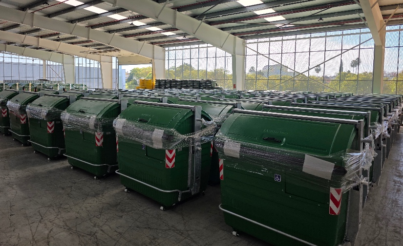 Dos Hermanas incorpora nuevos contenedores para reforzar la recogida de residuos urbanos