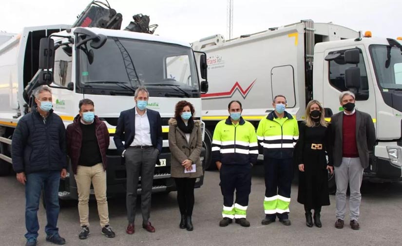 Dos nuevos camiones al servicio de recogida de residuos en Montilla