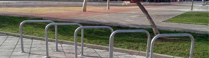 Murcia instala 420 nuevas plazas de aparcabicis en barrios y pedanías