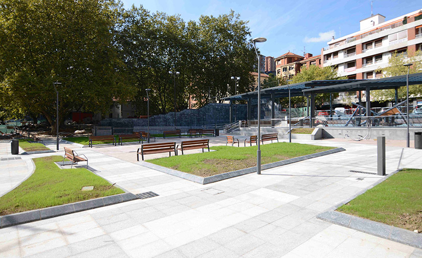 El Ayuntamiento de Bilbao abre al público parte de la plaza San Pedro en Deusto