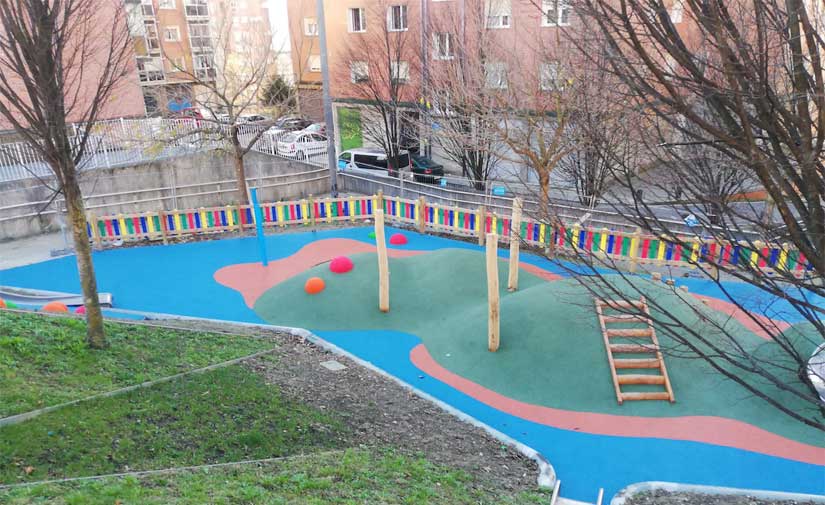 El Ayuntamiento de Bilbao renueva los juegos infantiles de Garate en Otxarkoaga