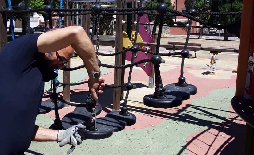 El Ayuntamiento de Jerez acomete mejoras en los parques infantiles y biosaludables