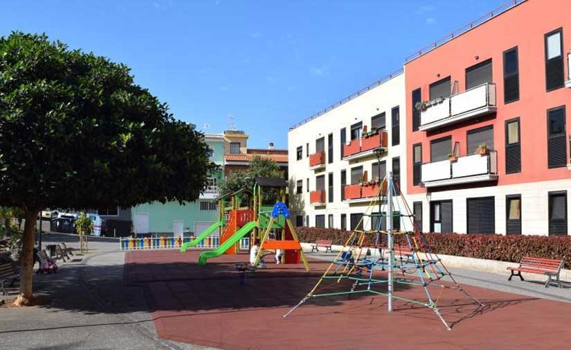 El Ayuntamiento de La Laguna invierte 30.000 euros en la renovación del parque de los Jardines de Tejina