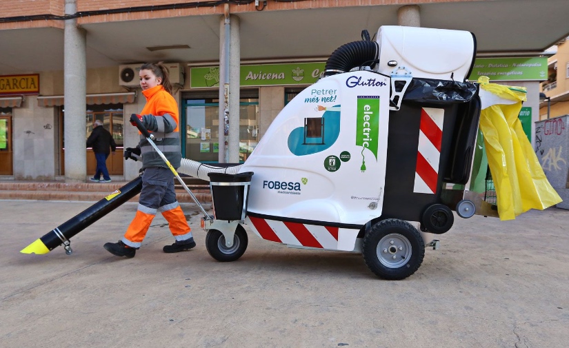 El Ayuntamiento de Petrer amplía cinco años el contrato de limpieza viaria y gestión de residuos