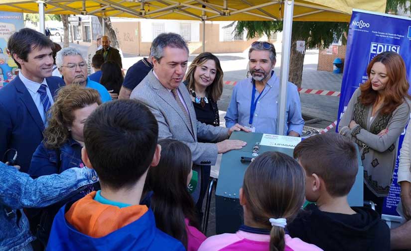 El Ayuntamiento de Sevilla pone en servicio tres nuevos ecopuntos y distribuye 27 compostadoras