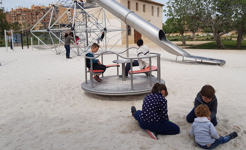 El Ayuntamiento de Valencia remodelará los parques infantiles de 15 distritos