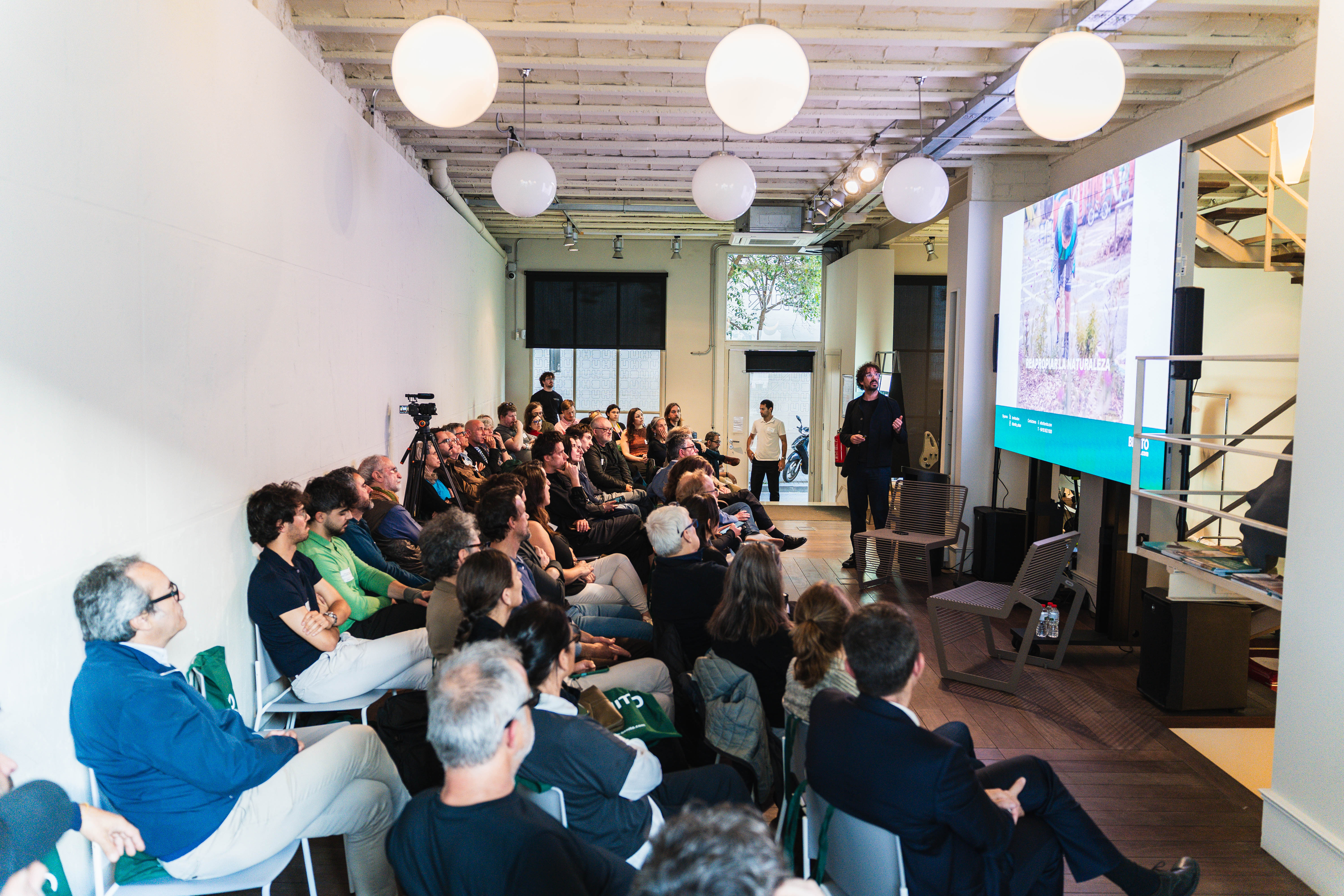 El Benito Urban HUB acoge la primera sesión del ciclo del AMB sobre espacio público y transformación urbana