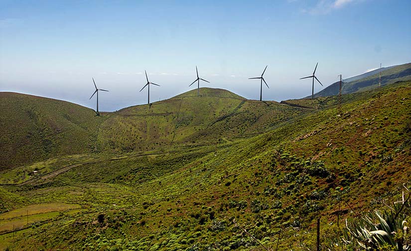 El Cabildo de El Hierro concede ayudas para vehículos eléctricos, puntos de recargas e instalalaciones con renovables