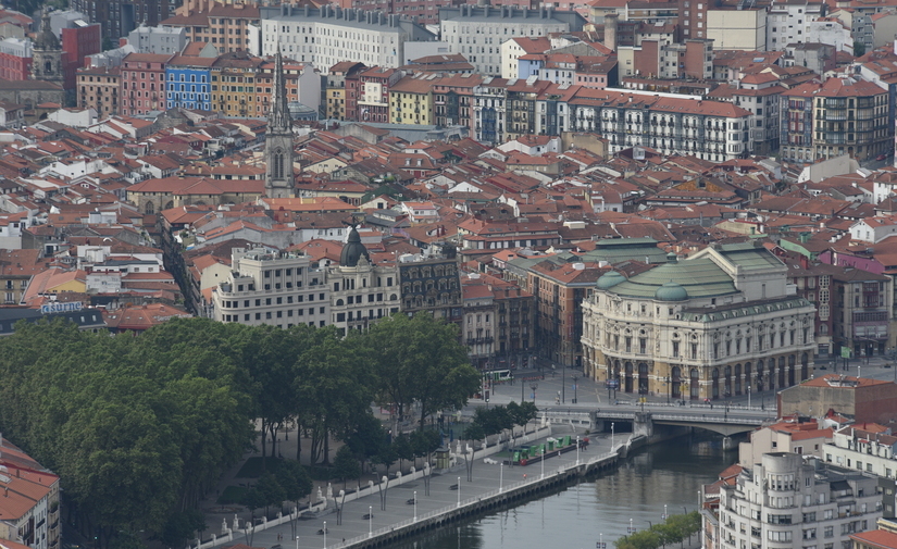 El Casco Viejo de Bilbao pone en marcha la nueva Ordenanza de Preferencia Peatonal