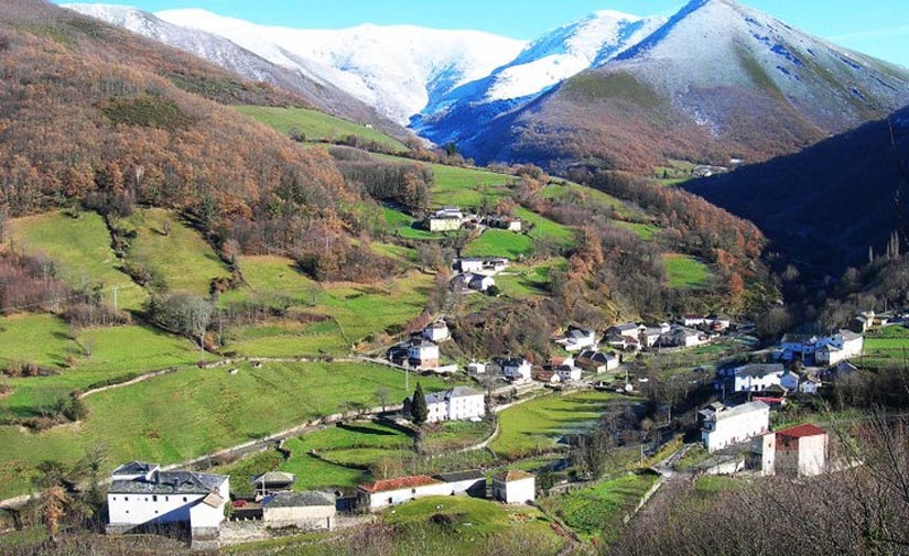 El Gobierno de Asturias invierte más de  650 000 euros en el proyecto de saneamiento y depuración de Sorrodiles de Cibea