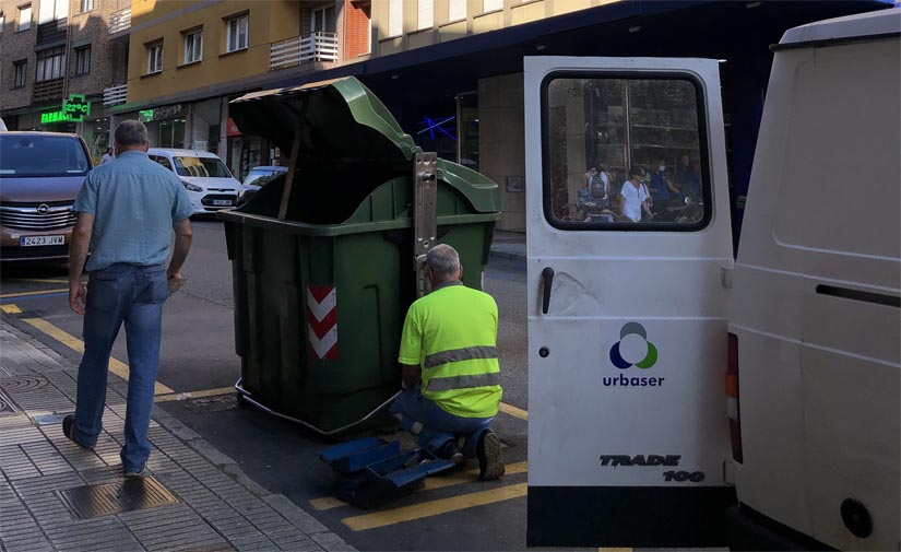 El nuevo contrato de limpieza viaria y recogida de residuos de Avilés mejora las condiciones de prestación del servicio