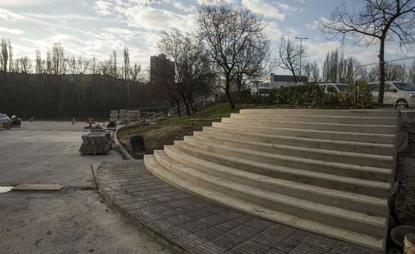 El nuevo parque creado en el antiguo patinódromo de San Jorge de Pamplona estará concluido para finales de abril