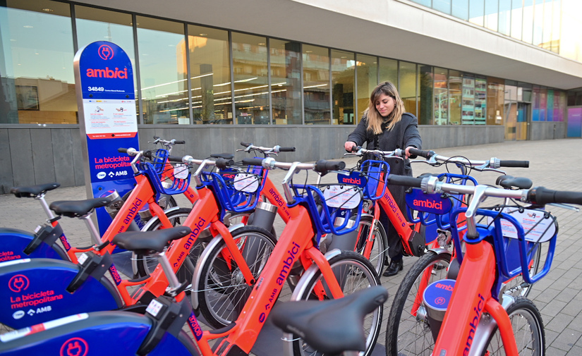 El nuevo servicio AMBici llegará a 15 municipios barceloneses