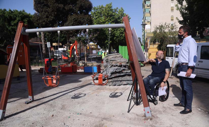 El parque de la Plaza Carrascón, Málaga, triplica su superficie