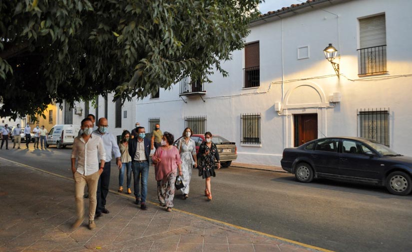 El presidente de la Diputación de Badajoz visita las obras de sustitución del alumbrado público de Llerena