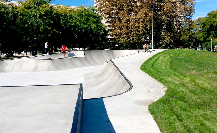 El skatepark del parque de Antoniutti, en Pamplona, se reabre al uso público