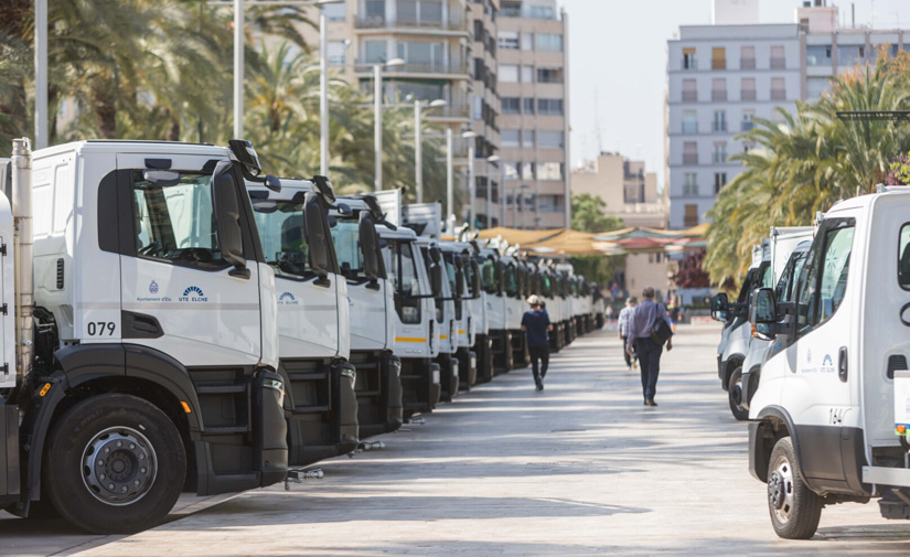 Elche incorpora el 100% de la maquinaria del nuevo servicio de limpieza