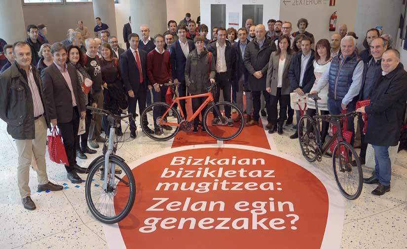 En Bizkaia quieren convertir la bici en la opción preferente para los desplazamientos diarios