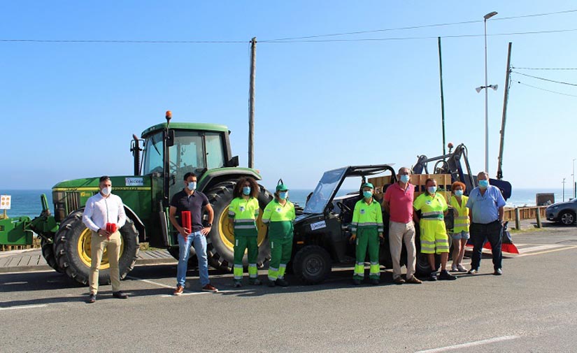 En Carballo lanzan una campaña para distribuir ceniceros de plástico reciclado para las playas