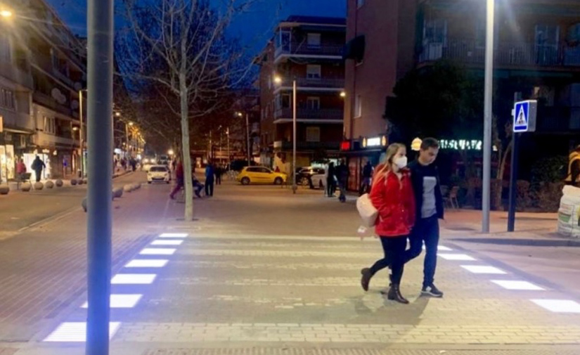 En marcha el primero de los pasos de peatones inteligentes que se instalarán en Coslada