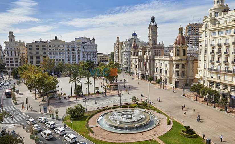 En un mes se aprobará el concurso de diseño para la futura plaza del Ayuntamiento de Valencia