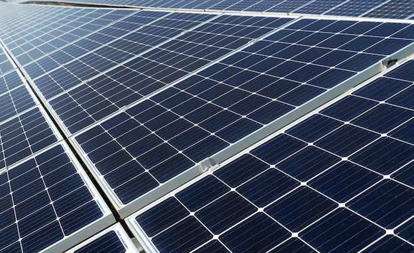 Girona prevé reducir la emisión de 150 toneladas de CO2 con la instalación de placas solares en edificios municipales