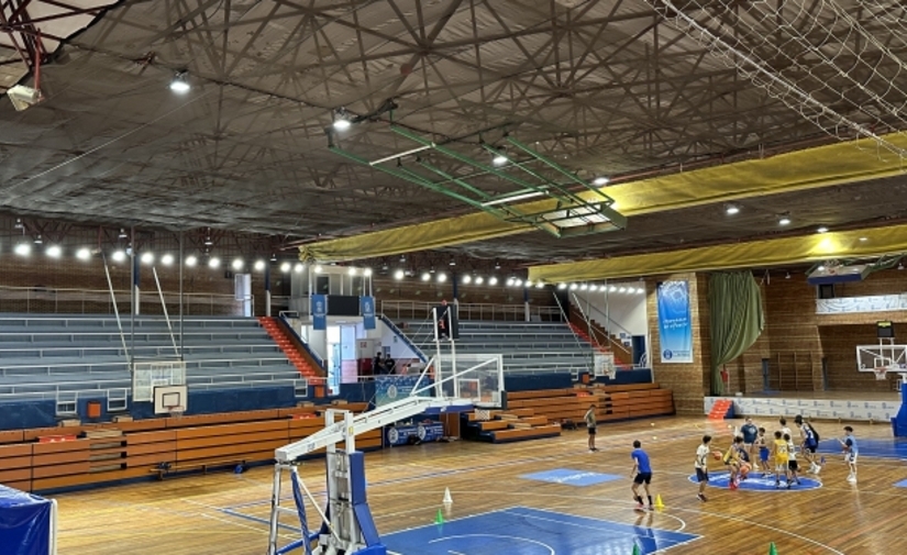 Huelva instala LED en sus pistas deportivas y piscinas municipales