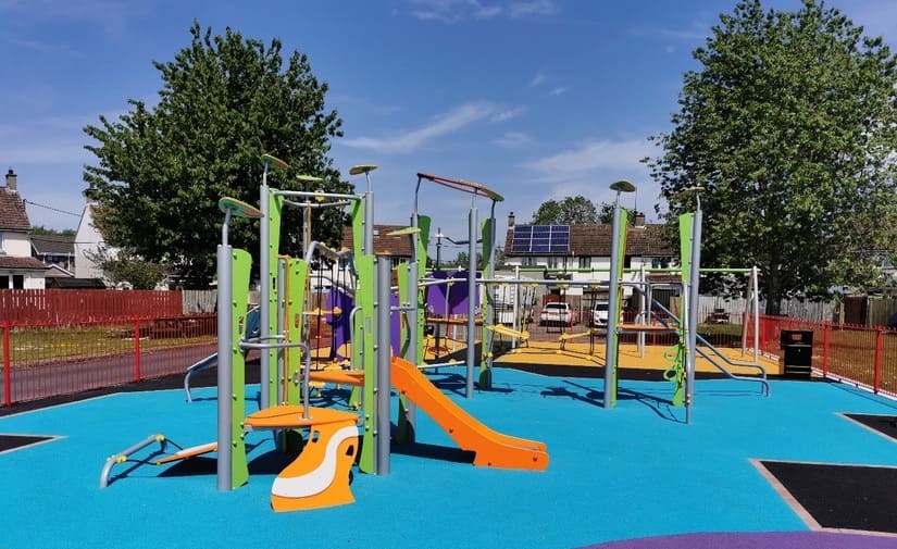 INDUSTRIAS AGAPITO instala nuevas áreas infantiles de juego en parques de Irlanda del Norte